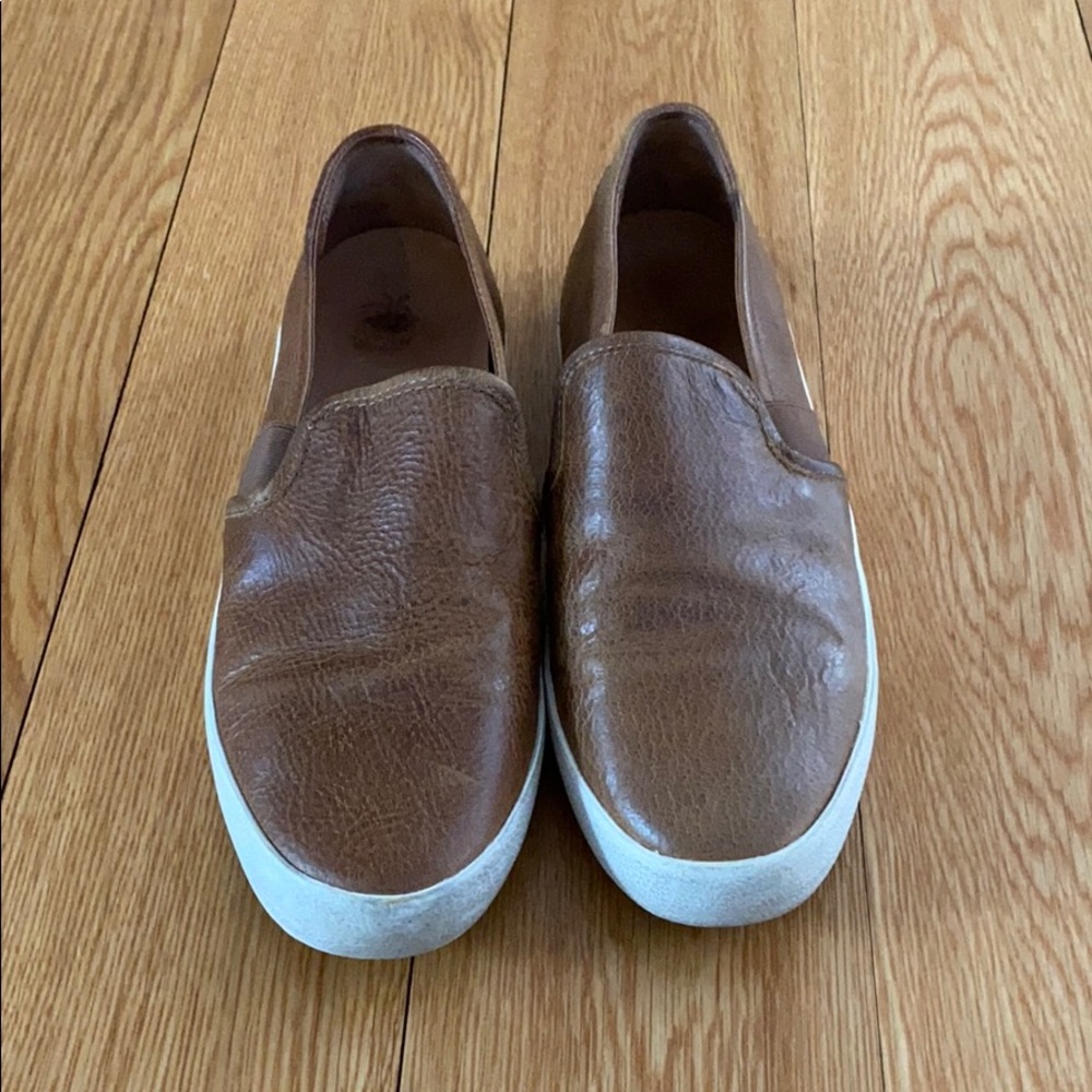 Women’s 8.5M FRYE Womens Dylan Leather Slip on